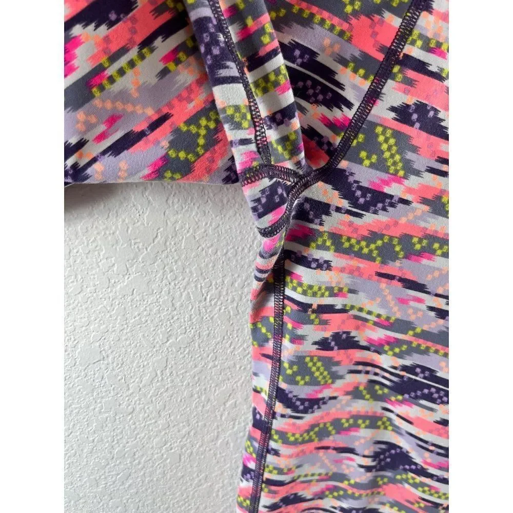 Knockout by Victoria's Secret Sport VSX Pink Printed Cropped Leggings Medium